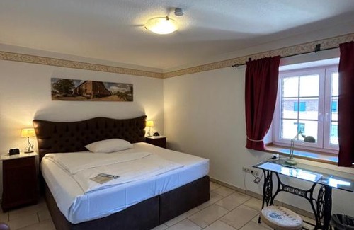 Erkelenz Hotel | Discover Landhaus Göddertzhof: Family & Pet-Friendly Escape