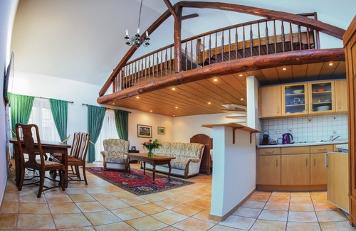 Erkelenz Hotel | Discover Landhaus Göddertzhof: Family-Friendly Getaway