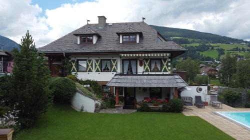 Mauterndorf Apartment | Family-Friendly Retreat at Landhaus Gartler - Guest Rated 9.8