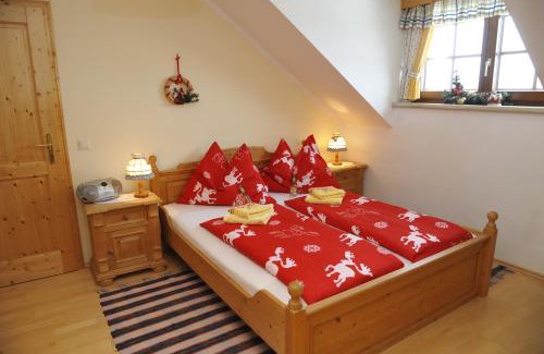 Mauterndorf Apartment | Family-Friendly Retreat at Landhaus Gartler - Guest Rated 9.8