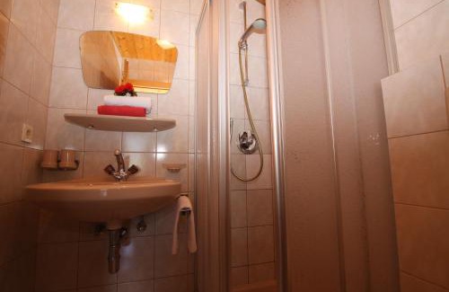 Hoarberg House | Experience Landhaus Granat: Family-Friendly Getaway