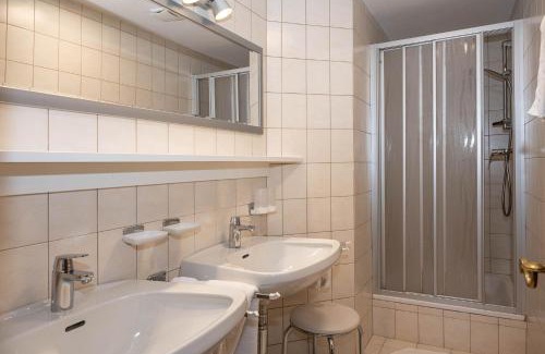 Seefeld in Tirol Apartment | Pet-Friendly Paradise at Landhaus Haid with 10/10 Rating