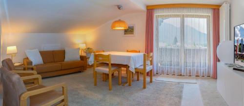 Seefeld in Tirol Apartment | Pet-Friendly Paradise at Landhaus Haid with 10/10 Rating