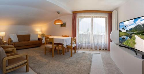 Seefeld in Tirol Apartment | Pet-Friendly Paradise at Landhaus Haid with 10/10 Rating