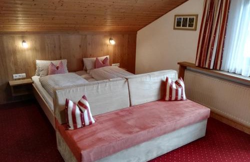 Soelden Bed & Breakfast | Pet-Friendly Retreat at Landhaus Hubert Fiegl, Rated 9/10