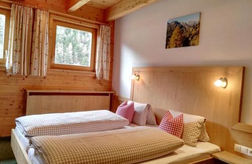 Soelden Bed & Breakfast | Pet-Friendly Retreat at Landhaus Hubert Fiegl, Rated 9/10