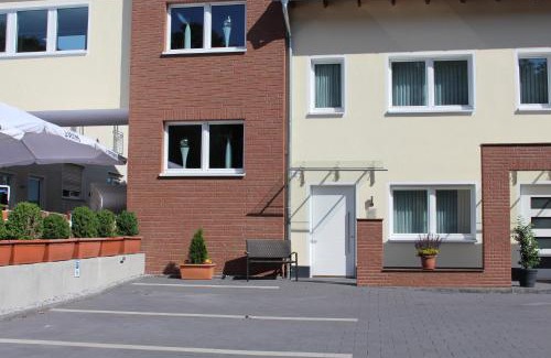 Paderborn Hotel | Welcome to Landhaus Jägerkrug: Rated 8.2 with Great Amenities