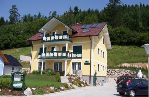 Thorl Apartment | Family-Friendly Retreat at Landhaus Jasmin - Apartment Untergeschoß