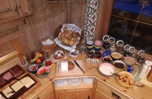 Juns Bed & Breakfast | Exceptional Landhaus Löberbauer: Child-Friendly Experience