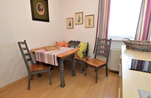 Ried Apartment | Welcoming Landhaus Leitzinger EG2: Ideal for Families