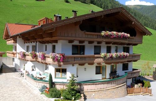 Madseit House | Experience Comfort at Landhaus Lexner - Rated 9/10