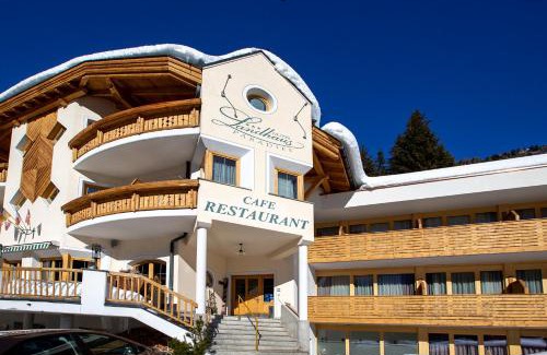 Spiss Hotel | Escape to Landhaus Paradies Samnaun Spiss with Spa & Hot Tub