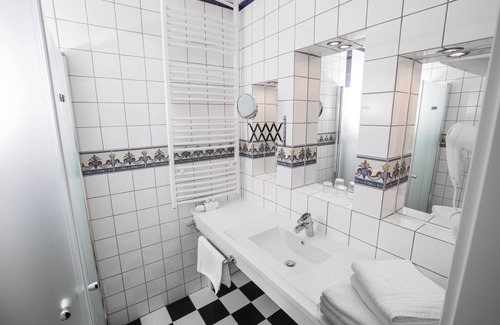 Einen-Mussingen House | Exceptional Landhaus Schulze Osthoff with Breakfast Included