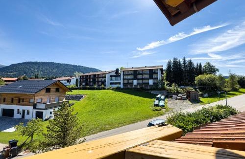 Steibis Apartment | Landhaus Steibis - FEWO 4 Gipfel