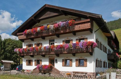 Sesto Bed & Breakfast | Child-Friendly Retreat at Landhaus Summerer - Rated 9/10!