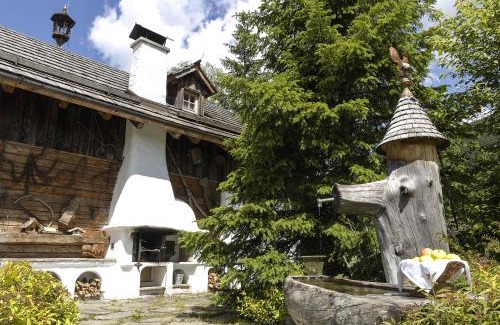 Sankt Michael im Lungau Ski Chalet | Beautiful Landhaus Wastlalm: Oceanfront Stay with Pool