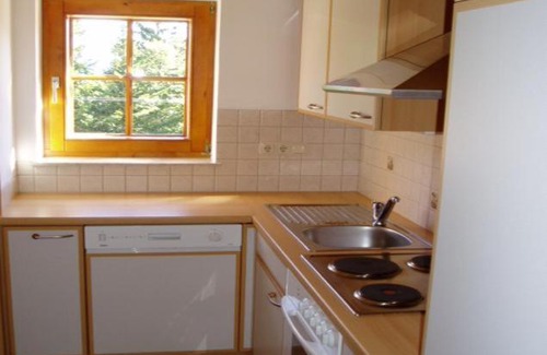 Maschl Apartment | Family-Friendly Landhaus & Welser Hütte at Wolfgangsee