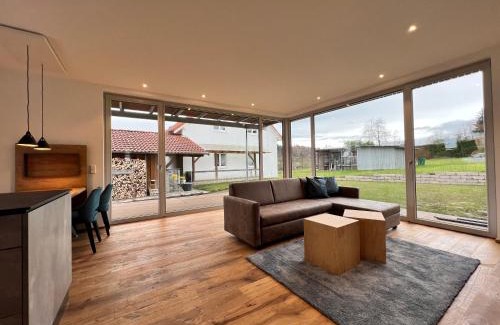 Ueberlingen Apartment | Relaxing Retreat at Landhaus zum See - Fewo Birke