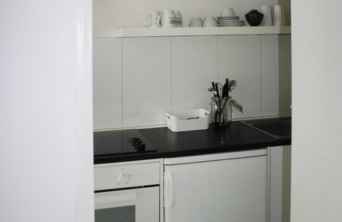 Weissach Apartment | Cozy Retreat at Landhausrefugium near Porscheareal
