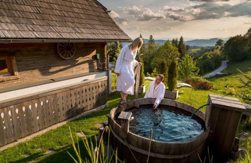 Sankt Kathrein am Offenegg House | Pet-Friendly Landhotel Spreitzhofer with Oceanfront Views