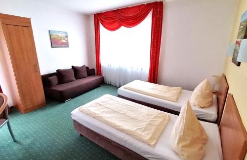 Selters House | Pet-Friendly Retreat at Landhotel Adler with Breakfast Included
