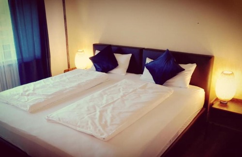 Nuttlar Hotel | Inviting Landhotel am Schloss: Pet-Friendly & Family Focused