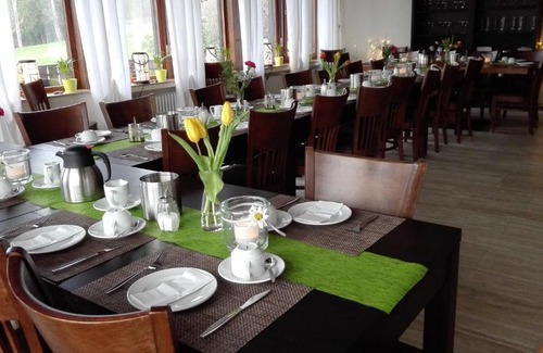 Nuttlar Hotel | Inviting Landhotel am Schloss: Pet-Friendly & Family Focused