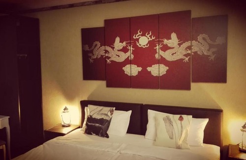 Nuttlar Hotel | Inviting Landhotel am Schloss: Pet-Friendly & Family Focused