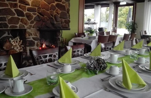 Nuttlar Hotel | Inviting Landhotel am Schloss: Pet-Friendly & Family Focused