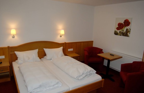 Freudenberg Hotel | Discover Landhotel Aschenbrenner: Spa & Hot Tub Retreat