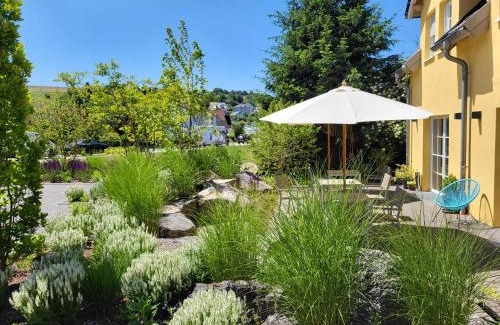 Schalkenmehren Hotel | Inviting Landhotel Eifellust: Pet-Friendly Retreat Awaits