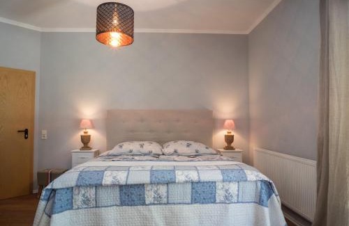 Schalkenmehren Hotel | Inviting Landhotel Eifellust: Pet-Friendly Retreat Awaits