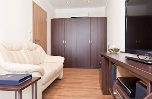 Kirchheim am Ries Hotel | Inviting Landhotel Garni Engelhard: Guest Rated 9.8/10