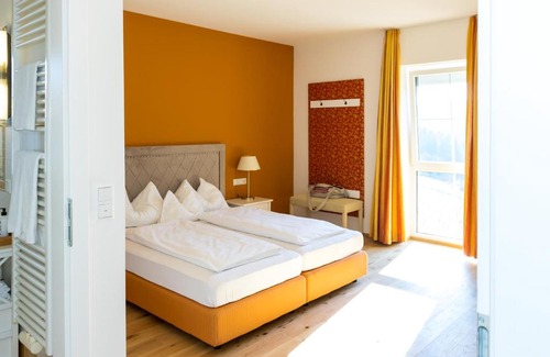 Fotschach Hotel | Discover Landhotel GUT MOSER: Eco-Friendly Oceanfront Retreat