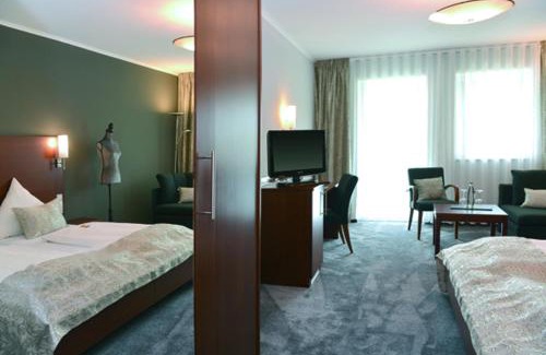 Pleisweiler-Oberhofen Hotel | Experience Comfort at Landhotel Hauer: Pet-Friendly Retreat