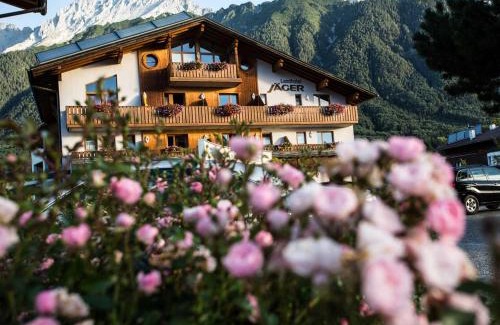 Wildermieming Hotel | Relax at Landhotel Jäger: Family-Friendly & Pet Welcoming