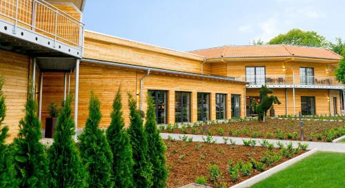 Sonsbeck Hotel | Experience Comfort at Landhotel Lebensart with Spa & Dining