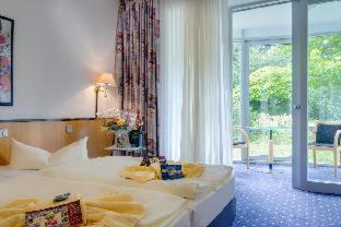 Banzkow Hotel | Relax at Landhotel Lewitz Mühle with Ocean Views & Spa
