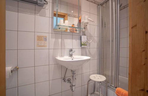 Wemding Hotel | Discover Relaxation at Landhotel Weißer Hahn with Spa & Dining