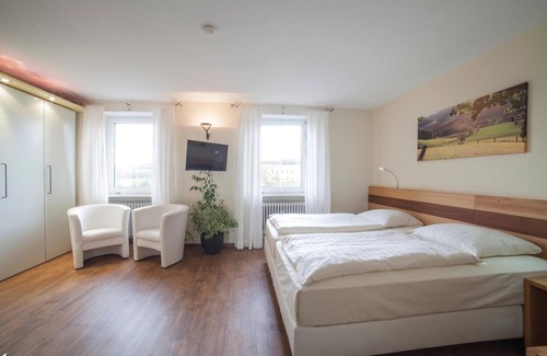 Muenchweiler an der Alsenz Hotel | Eco-Friendly Escape at Landidyll Hotel Klostermühle