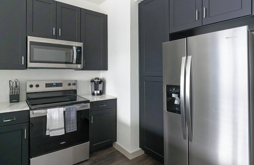 Northside Apartment | Landing | Amazing 1BD, Clubhouse, Gym
