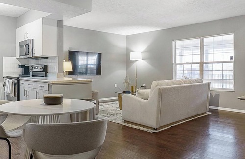 Downtown Dayton Apartment | Landing | Amazing 1BD, Clubhouse, Gym