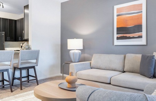 Austin Apartment | Landing | Amazing 1BD, Gym, Courtyard