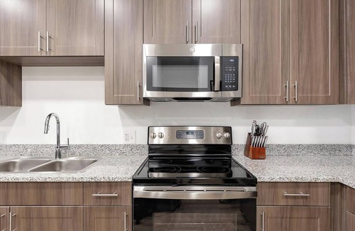 Garland Apartment | Landing | Amazing 1BD, Pool, Clubhouse