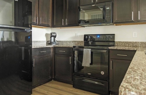 Fort Myers Apartment | Landing | Amazing 1BD, Tennis Court, Pool