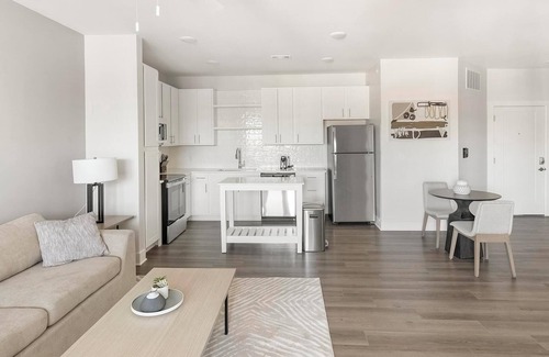 Belle Mina Apartment | Landing | Amazing 1BD, Clubhouse, Courtyard