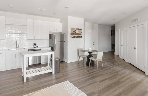 Belle Mina Apartment | Landing | Amazing 1BD, Clubhouse, Courtyard