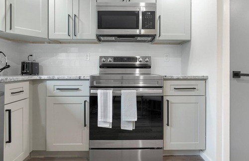 Spruce Hill Apartment | Explore 4415 Chestnut - Family-Friendly Stay in University City