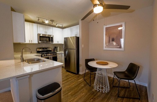 Naperville Apartment | Inviting 1-Bedroom Retreat at 803 Corday, Naperville