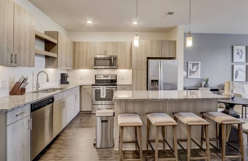 Waldron Apartment | Inviting 1 Bedroom Retreat at Altitude 970, Parkdale Walden